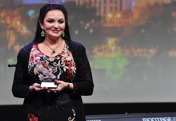 Crystal Gayle Net Worth | Celebrity Net Worth