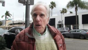 030725_henry_winkler_kal