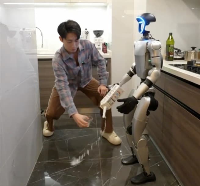 Chinese influencer cooking with robot