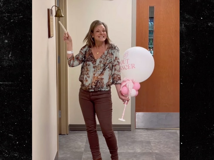 Kelly Hyland ringing the cancer bell