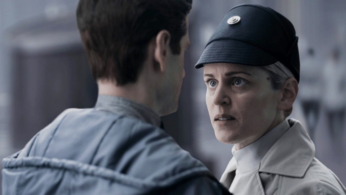 Dedra Meero (Denise Gough) and Syril Karn (Kyle Soller) in Andor.