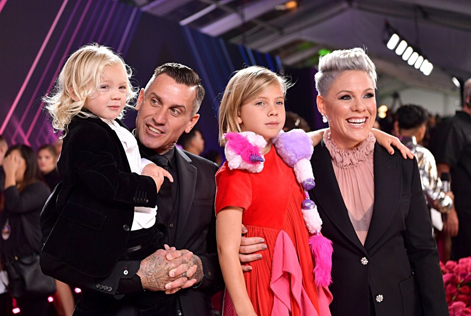 Pink and her family at the 2019 E! People's Choice Awards.