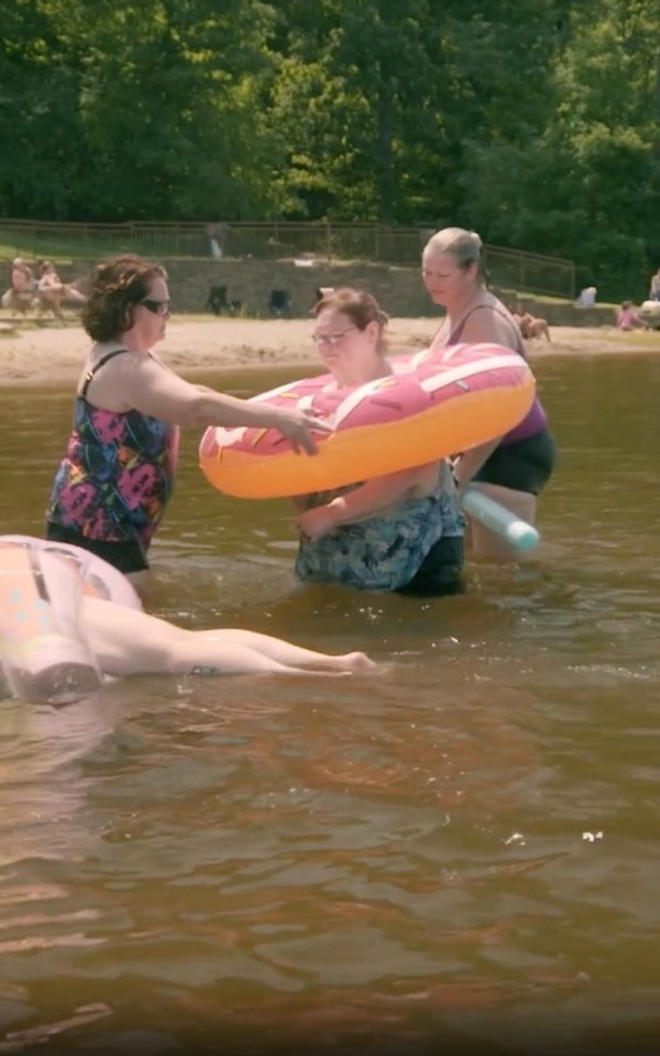 Tammy Slaton of 1000-lb Sisters on a family tubing trip.
