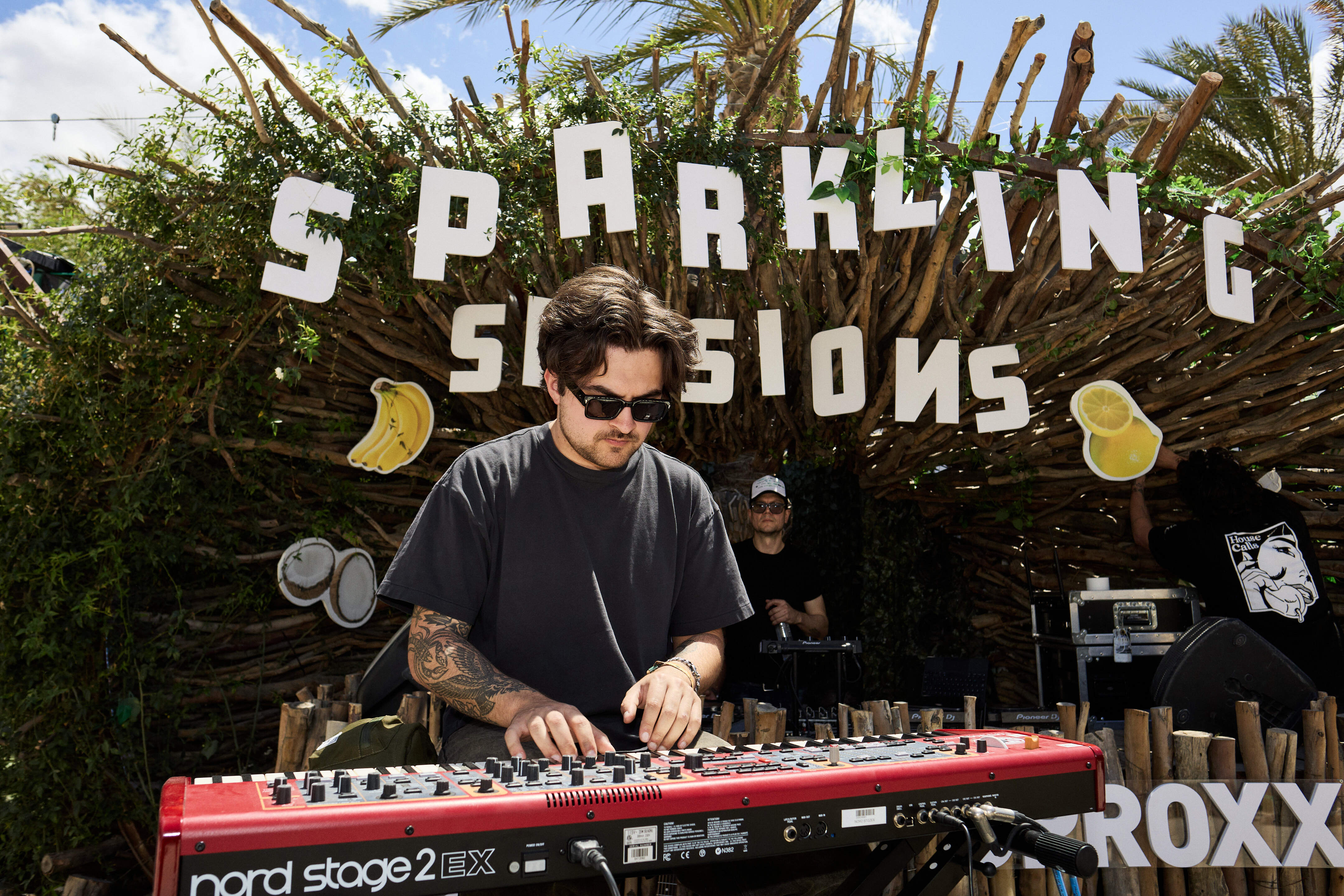 Sparkling Sessions 2.0 Tour Stagecoach