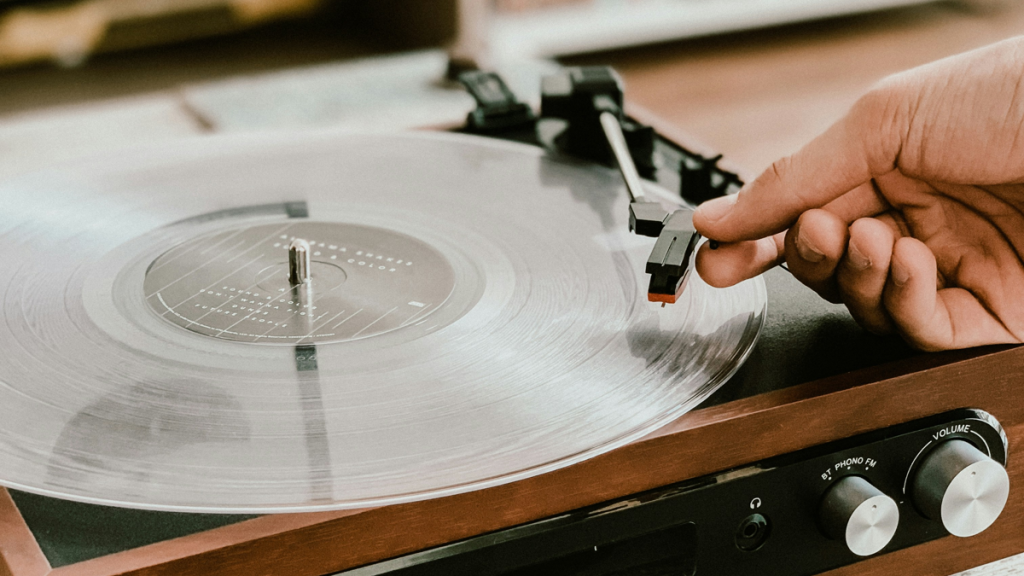 are vinyl companies crashing due to slow sales