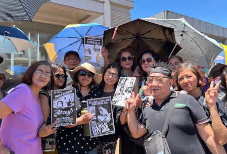 Fans brave blistering heat to pay their respects to Nora Aunor