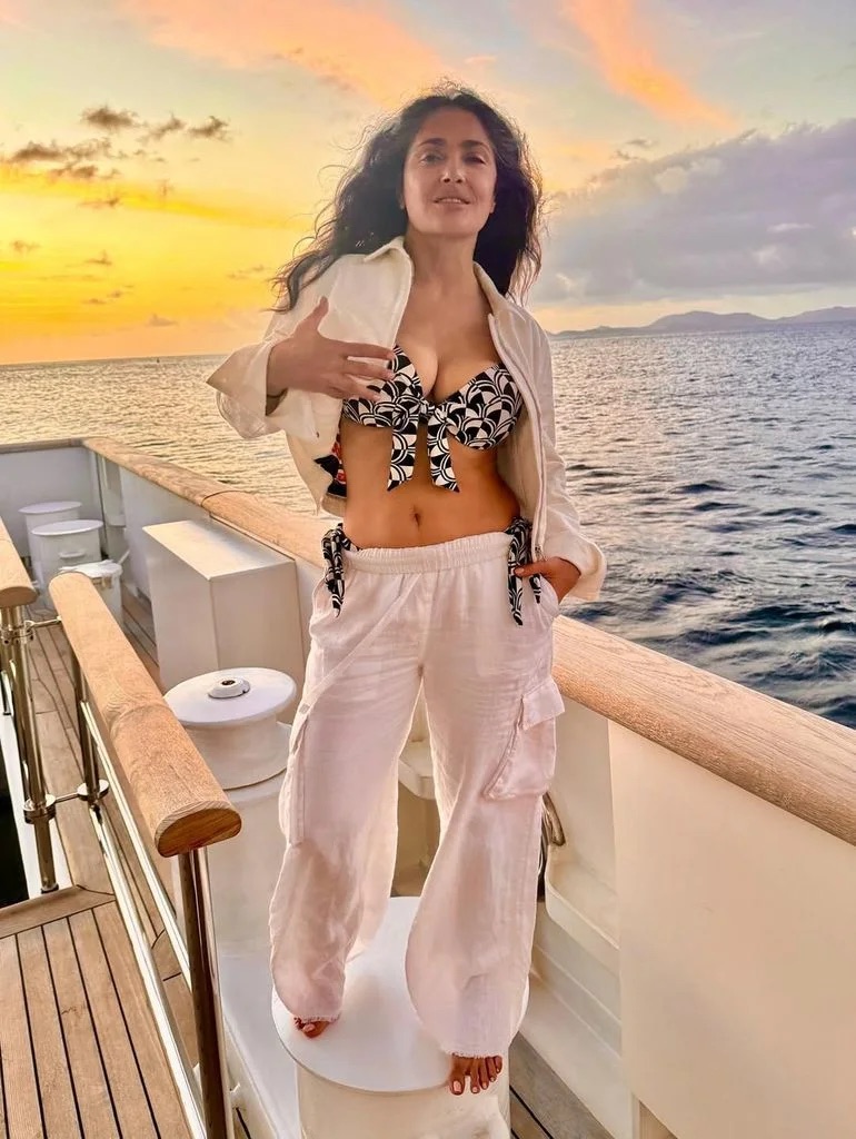 salma-hayek-shares-spring-break-photos