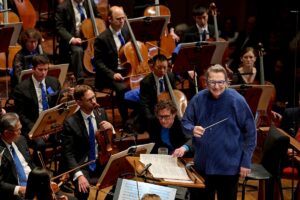 Michael Tilson Thomas conduct's Britten's 'Variations and Fugue on a Theme of Purcell'