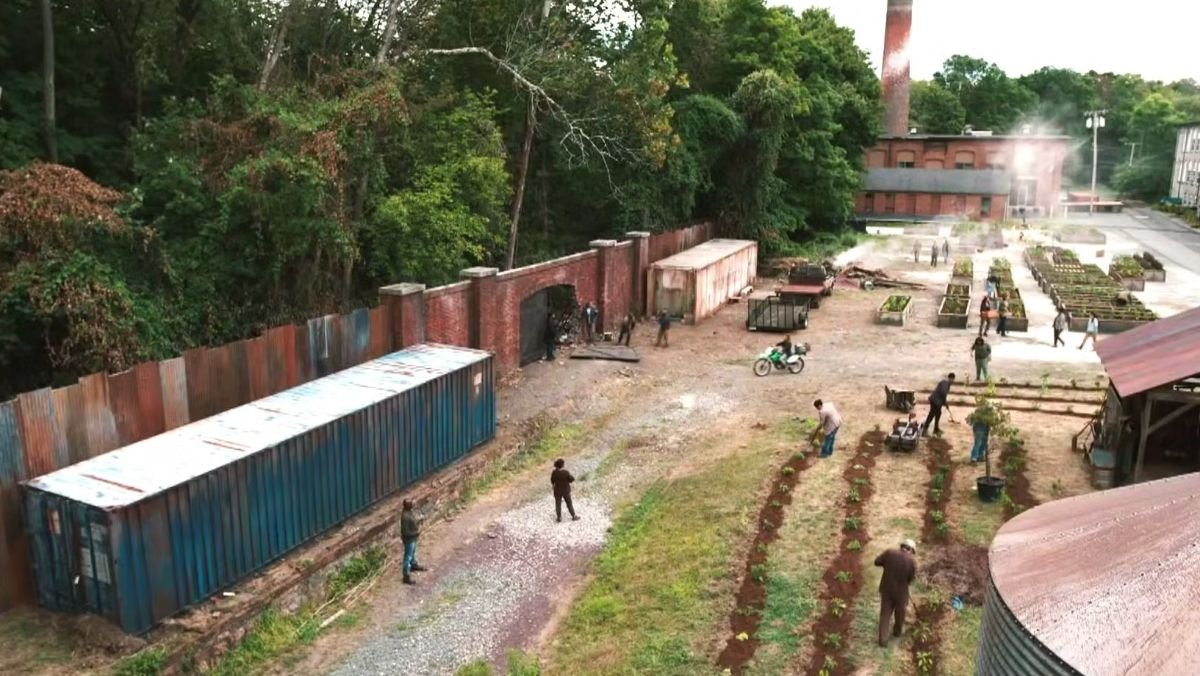 aerial image of the bricks community in the walking dead dead city