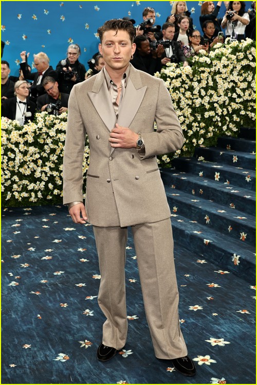 Met Gala 2025 Red Carpet Photos