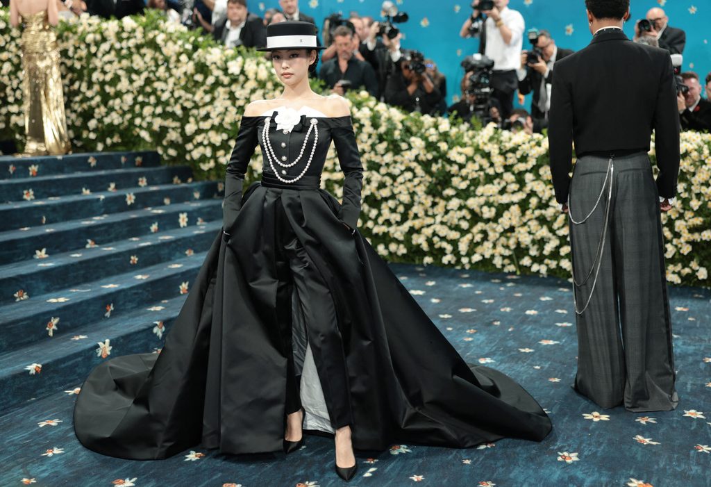 jennie met gala 2025