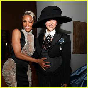 Rihanna & Ciara Finally Reunite, Over 14 Years After Their Viral Twitter Exchange