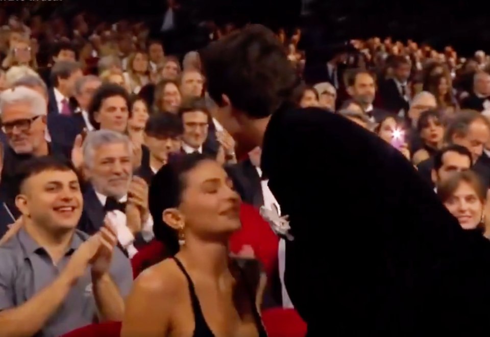 Kylie Jenner reacting to Timothée Chalamet winning an award.