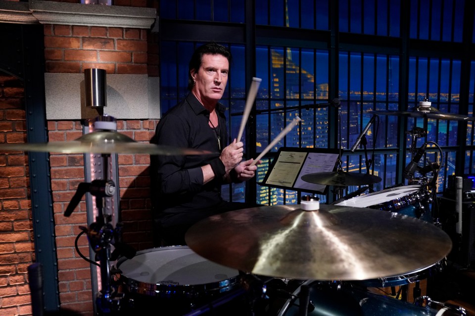 Sean Kinney of Alice in Chains playing drums on Late Night with Seth Meyers.
