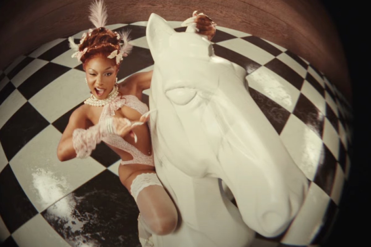 megan-thee-stallion-wows-in-denim-two-piece-for-whenever-music-video-chess