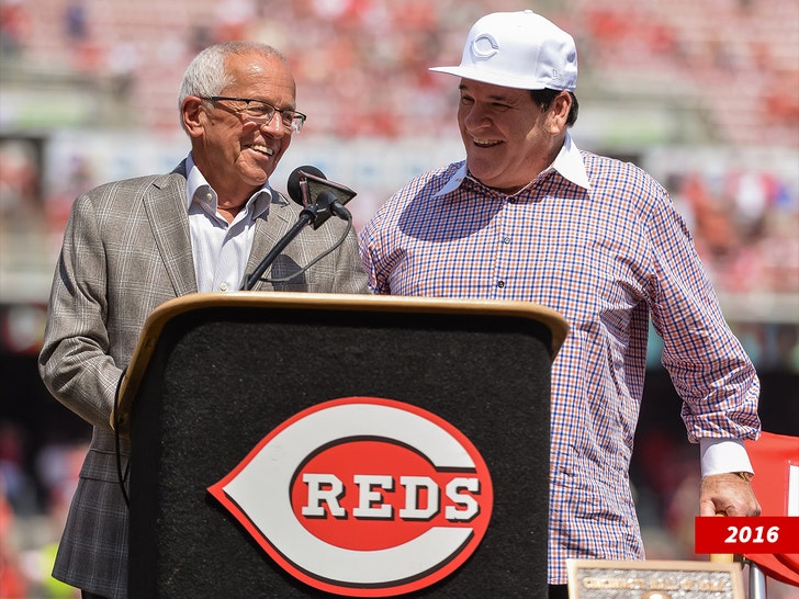 Marty  Brennaman with Pete Rose getty 2