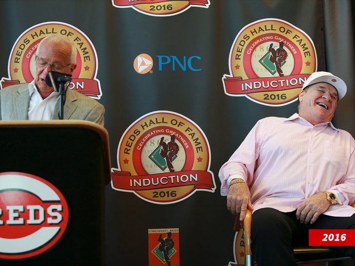 Marty  Brennaman with Pete Rose getty 3