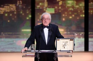 Robert De Niro accepts honorary Palme d'Or