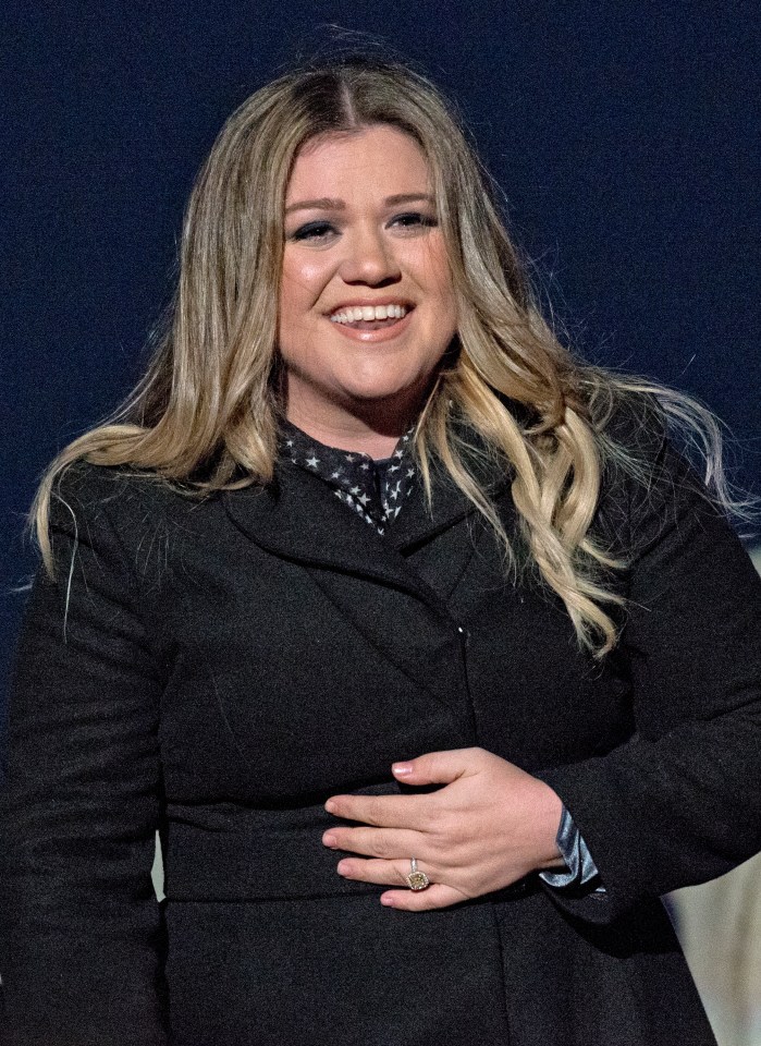 Kelly Clarkson performing at the National Christmas Tree Lighting.