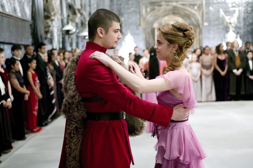 Viktor Krum and Hermione Granger dancing at the Yule Ball.
