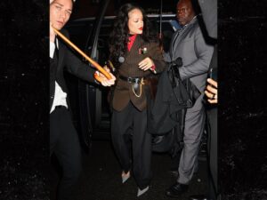 rihanna pre met gala dinner at anna wintours house backgrid 1