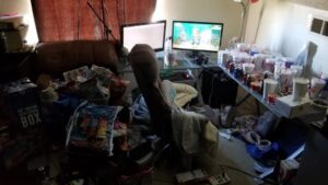 A photo of Asmongold's streaming room.