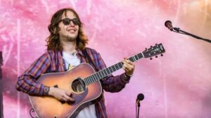 Billy Strings Reveals Fall 2025 US Tour Dates