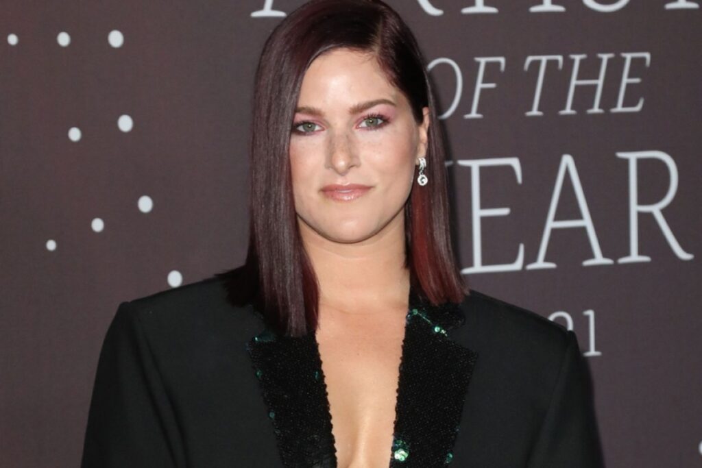 country-rock-singer-reveals-devastating-family-loss