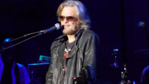 Daryl Hall comments on yacht rock