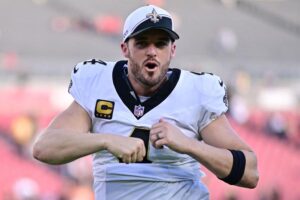Derek Carr Just Retired With $205 Million Career Earnings — And 0 Playoff Wins