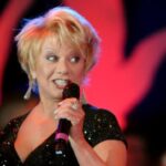 Elaine Paige Net Worth | Celebrity Net Worth