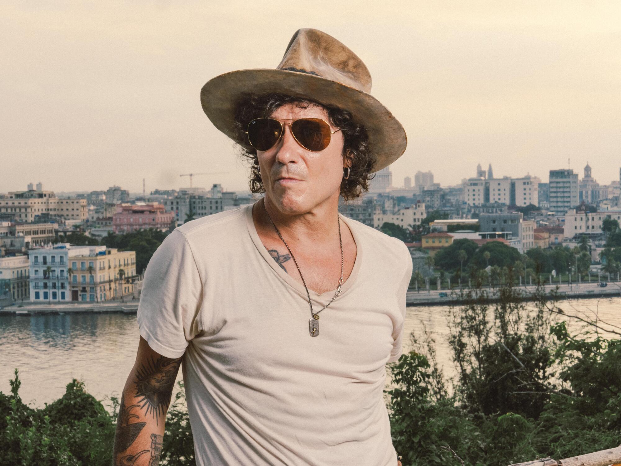 Musician Enrique Bunbury.