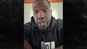 050525_jason_pierre_paul_comeback_kal