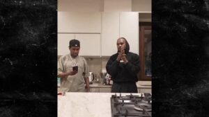 050125_kanye_top5_2015558