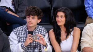 Kylie Jenner and Timothee Chalamet at a basketball game.
