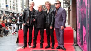 Matt Pinfield Hosts Green Day Walk of Fame Ceremony: Watch