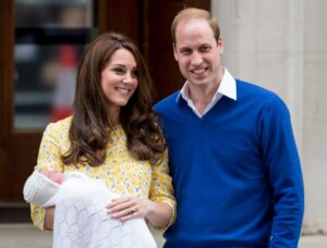 Prince William and Kate Middleton depart St Mary's Hospital with their new baby daughter on May 2, 2015, in London.