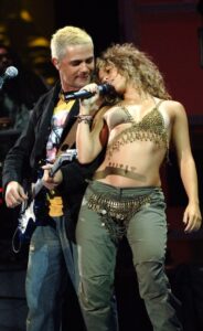 Alejandro Sanz and Shakira at the American Airlines Arena in Miami, Florida (Photo by Kevin Mazur/WireImage)