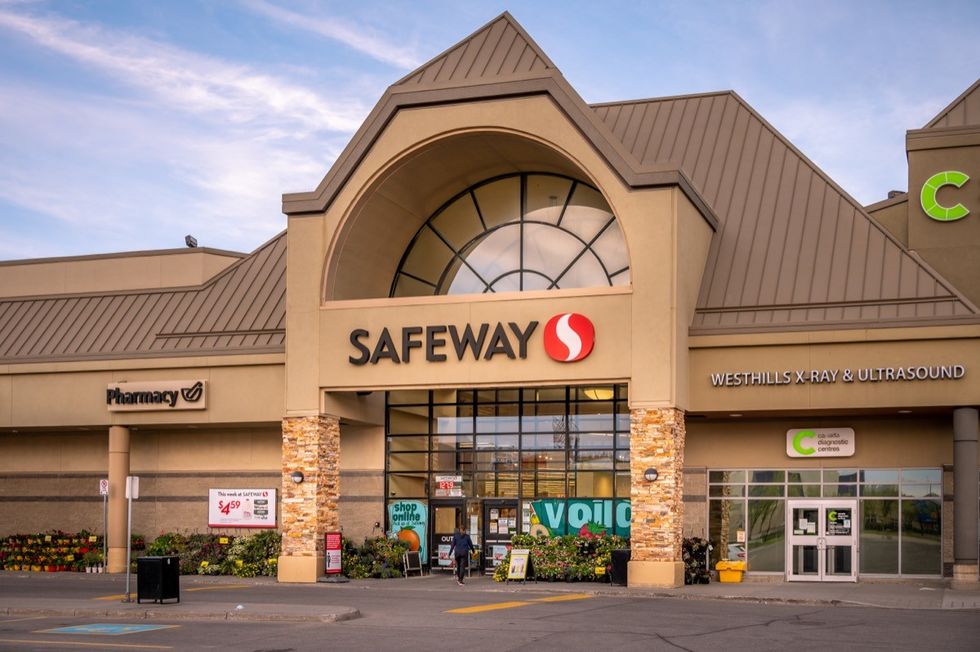 The 10 Worst Grocery Stores in the U.S., According to Shoppers — Best Life