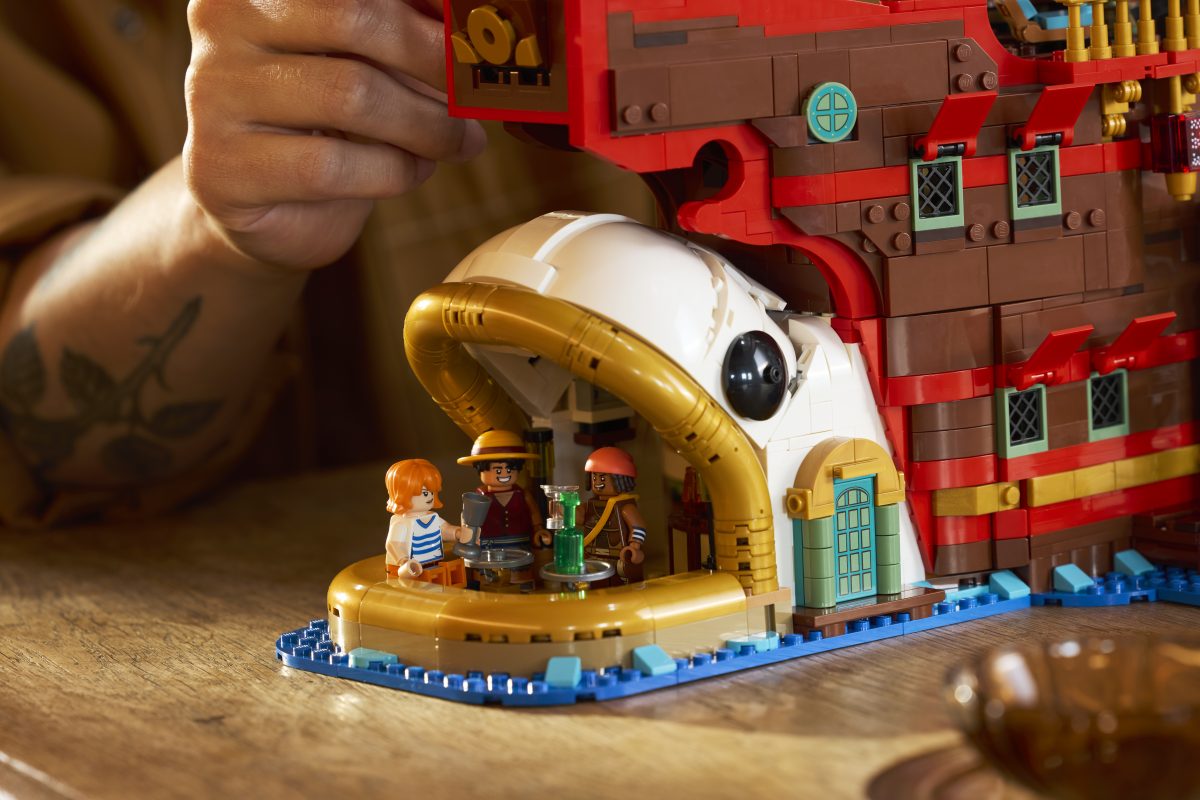 LEGO One Piece Baratie close up usopp, nami, and luffy