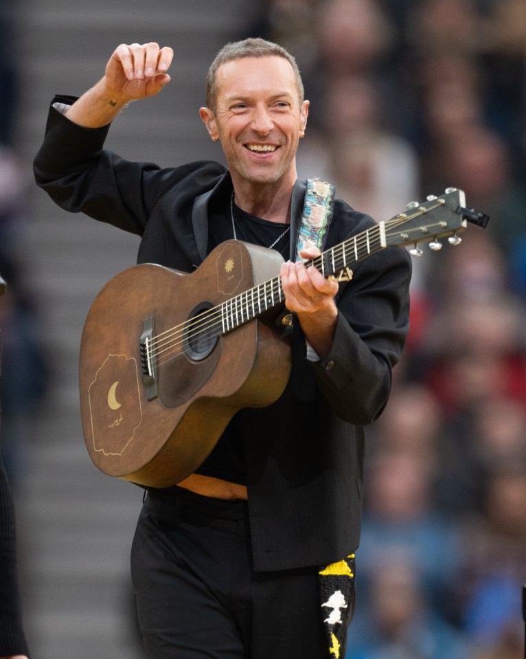 Chris Martin performing at the Invictus Games opening ceremony.