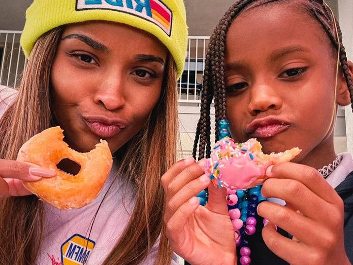 0605-celebrities-eating-donuts-sub2_720