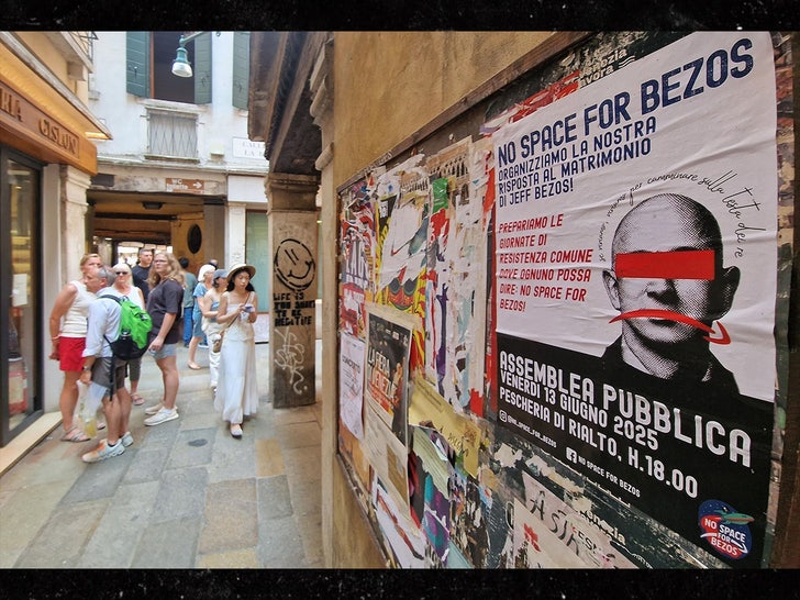 anti bezos poster italy backgrid sub