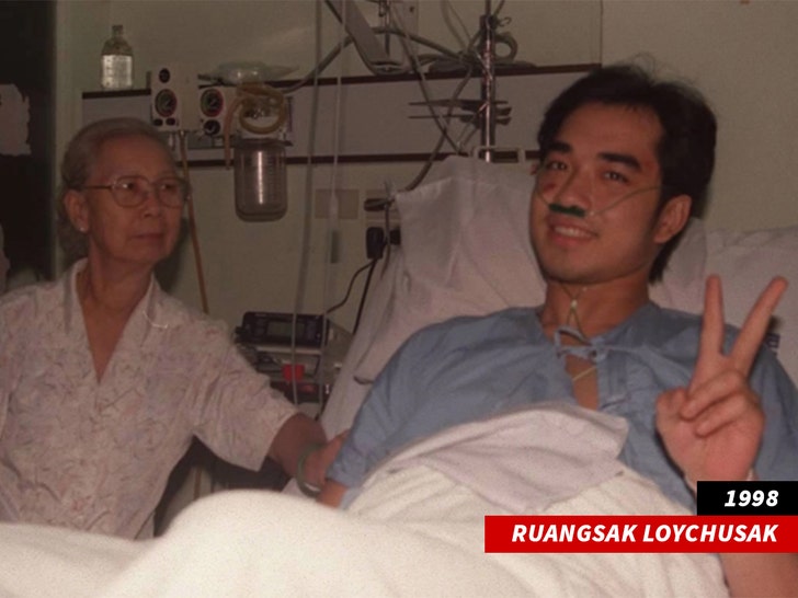 singer thai plane crash survivor viral press 3