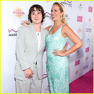 Anna Camp & Girlfriend Jade Whipkey Make Red Carpet Debut at 'Bride Hard' Premiere