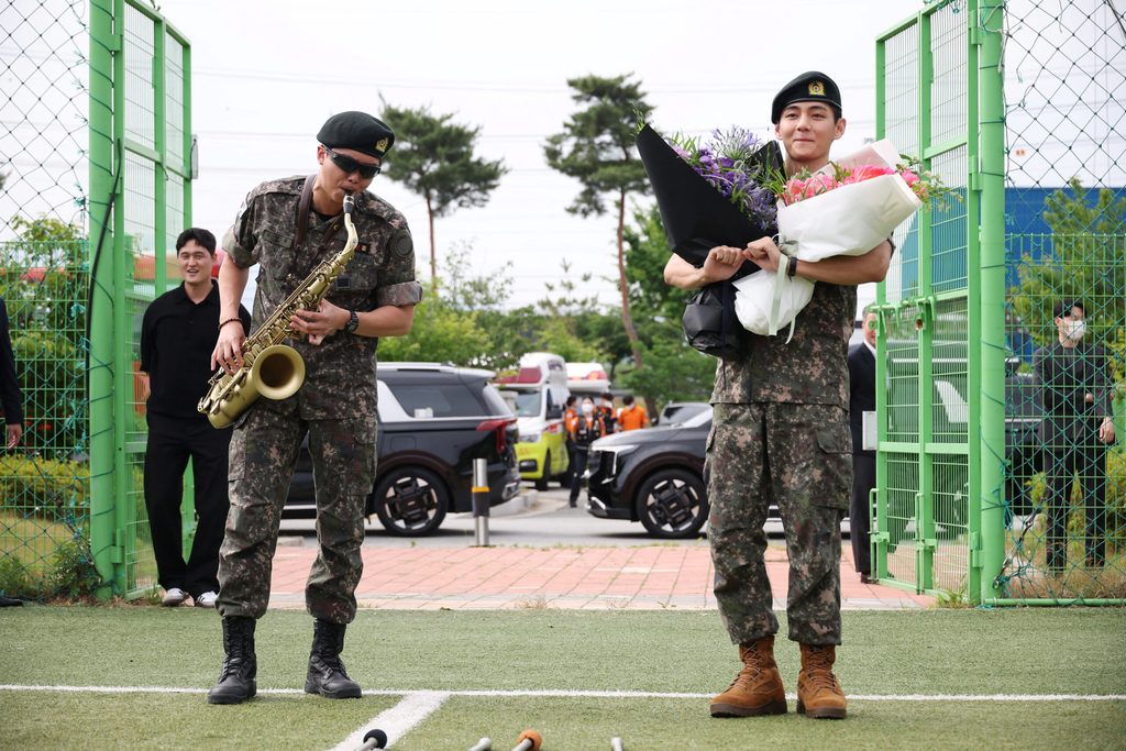 bts rm and v