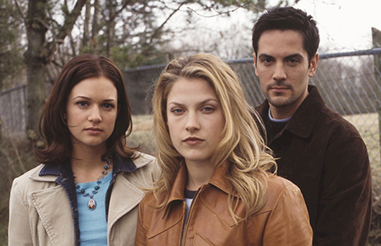 A.J. Cook, Ali Larter, and Michael Landes in Final Destination 2.