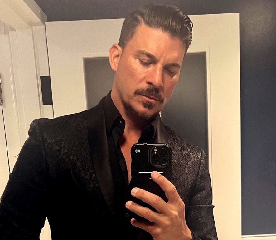 Jax Taylor taking a selfie.