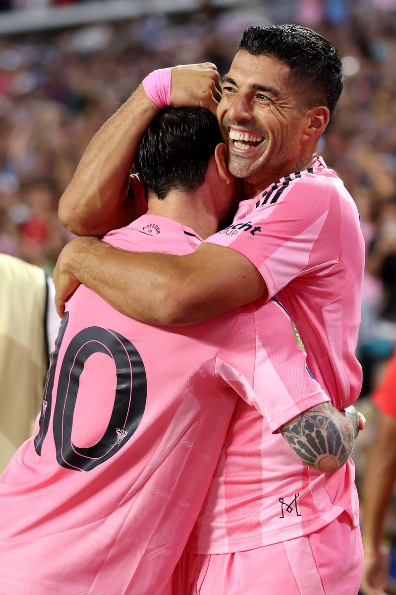  Luis Suarez #9 celebrates scoring his team's second goal with Lionel Messi #10 of Inter Miami CF during the FIFA Club World Cup 2025 group A match between Internacional CF Miami and SE Palmeiras at Hard Rock Stadium on June 23, 2025 in Miami Gardens, Florida. (Photo by Megan Briggs/Getty Images)