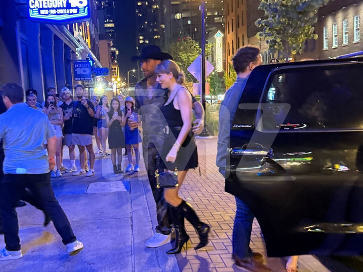 travis-kelce-taylor-swift-tmz-1